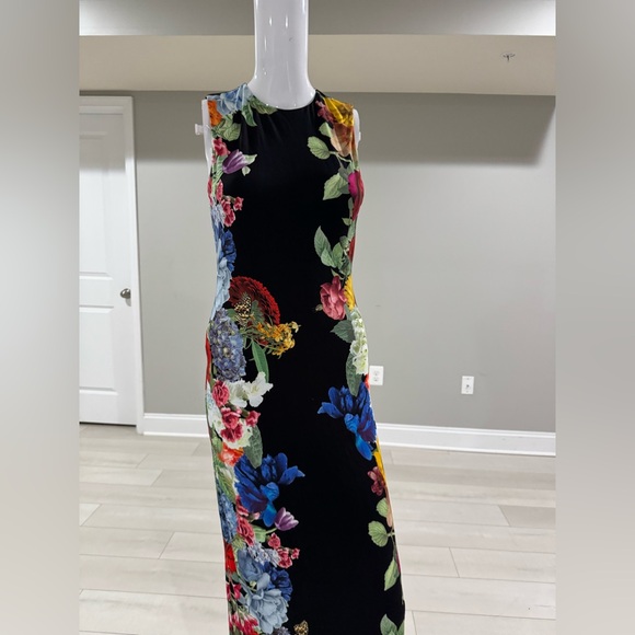 $495 Alice + Olivia
Delora Floral Sleeveless Maxi Dress size 4 - Picture 9 of 13
